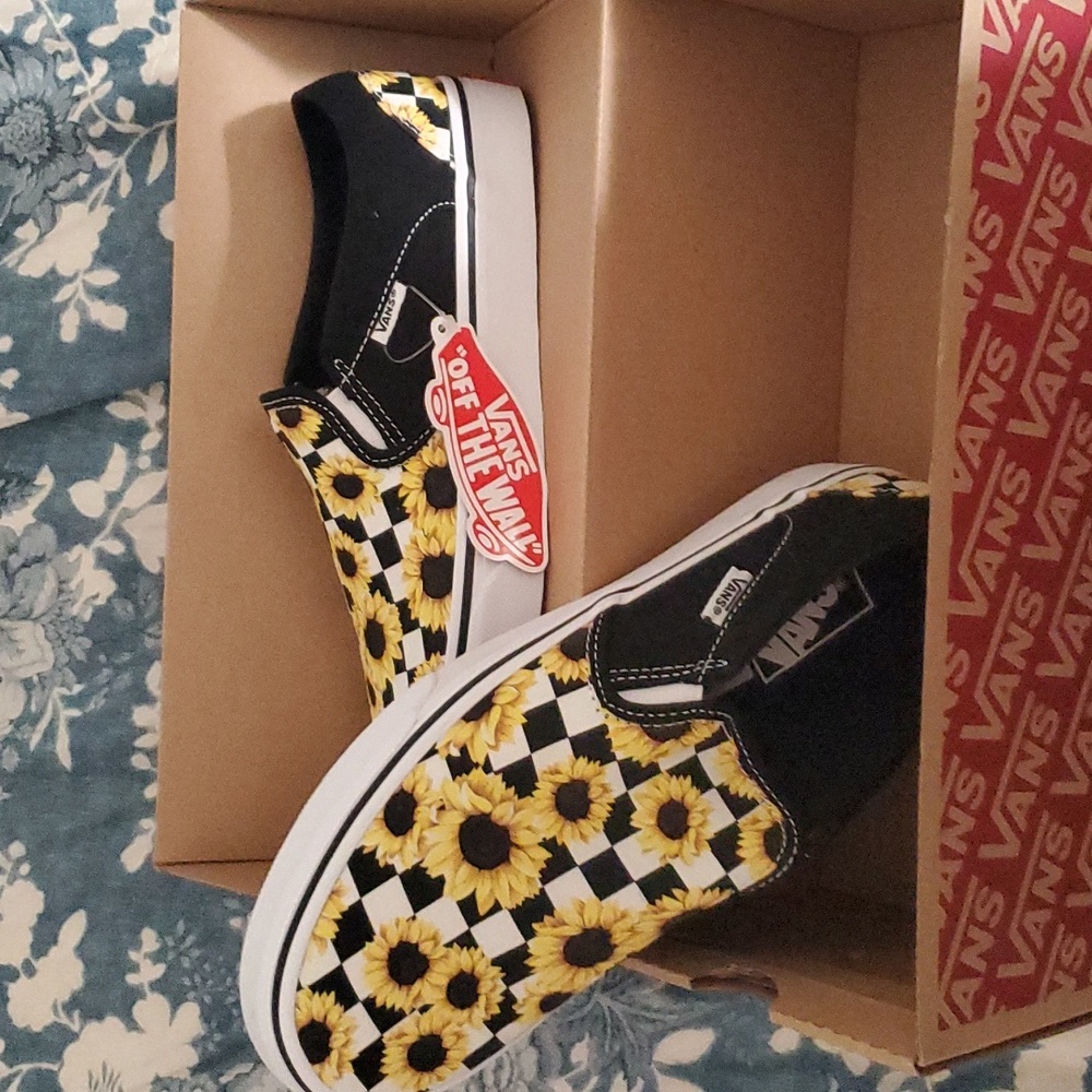 Vans Sunflower Size9 NWT